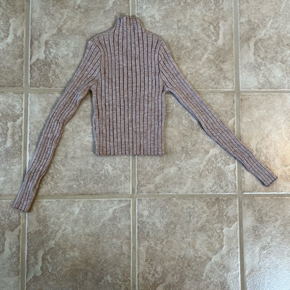 Cropped turtle neck - Picture 2 of 3